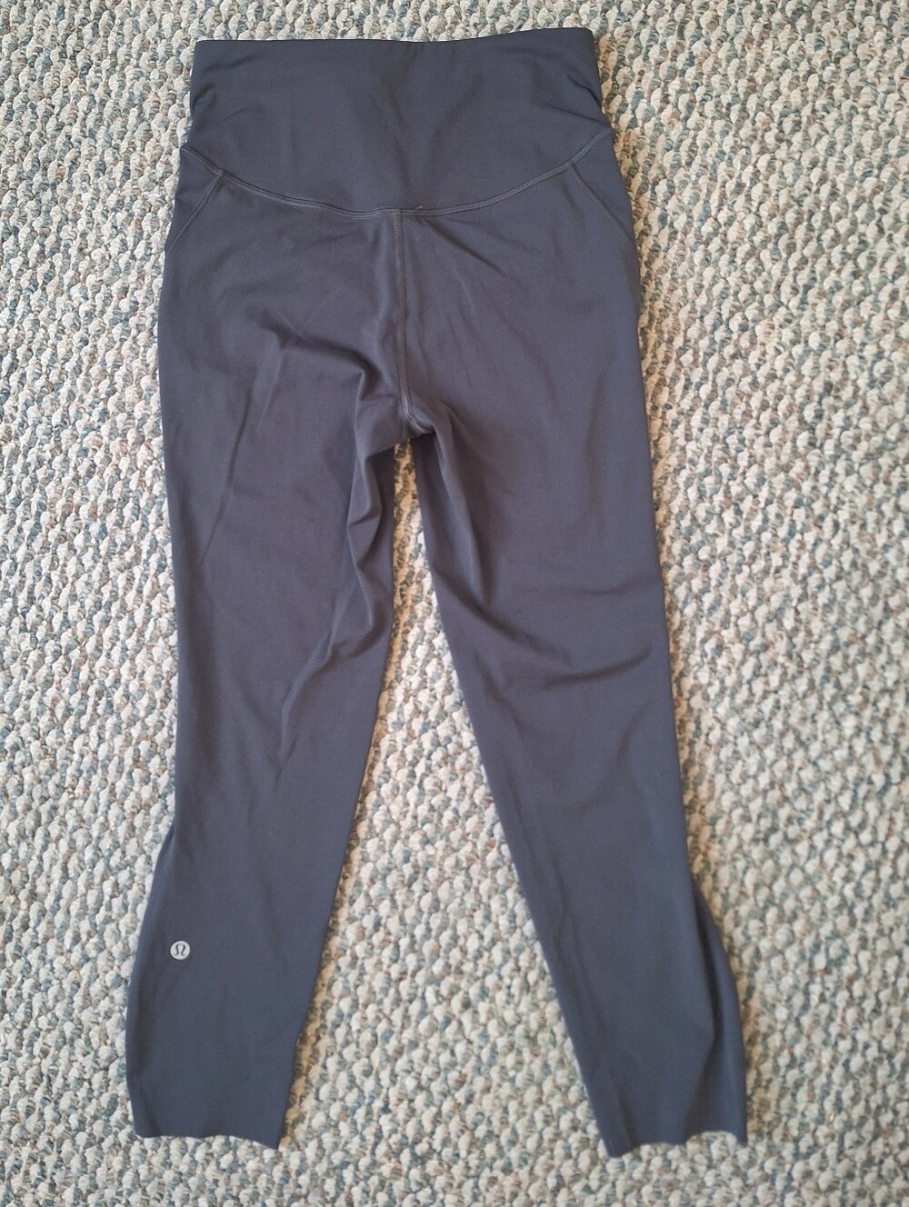 Lululemon Base Pace High Rise 23" Cropped Leggings Size 6 Graphite Grey Nulux - Picture 11 of 13